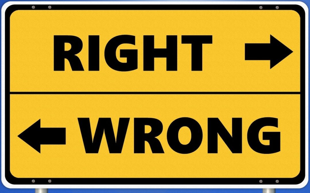Right wrong sign pixabay ethics-2991600_1920 cropped