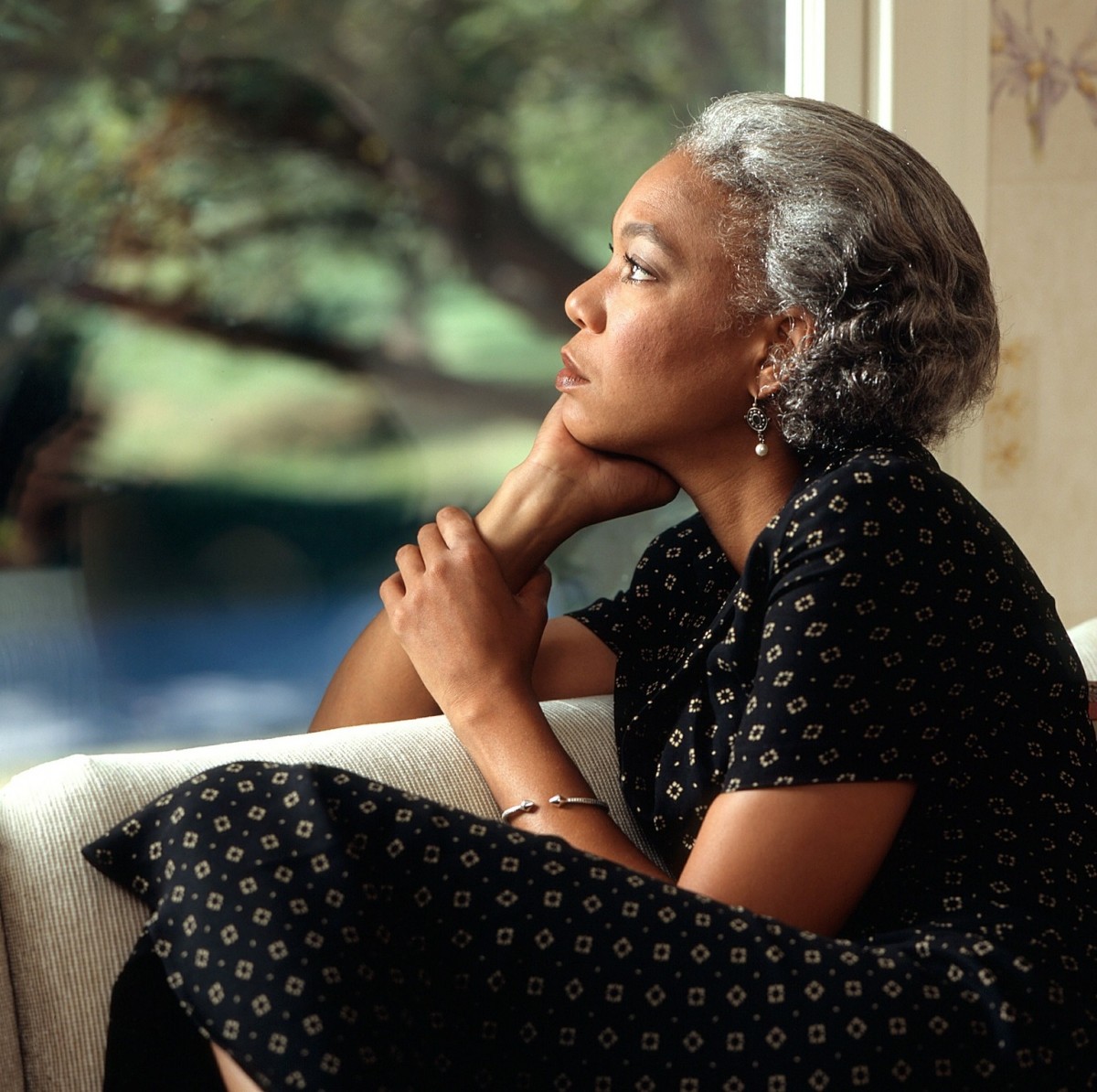 Right thing woman thinking pixabay 2019 pensive-female-580611_1920