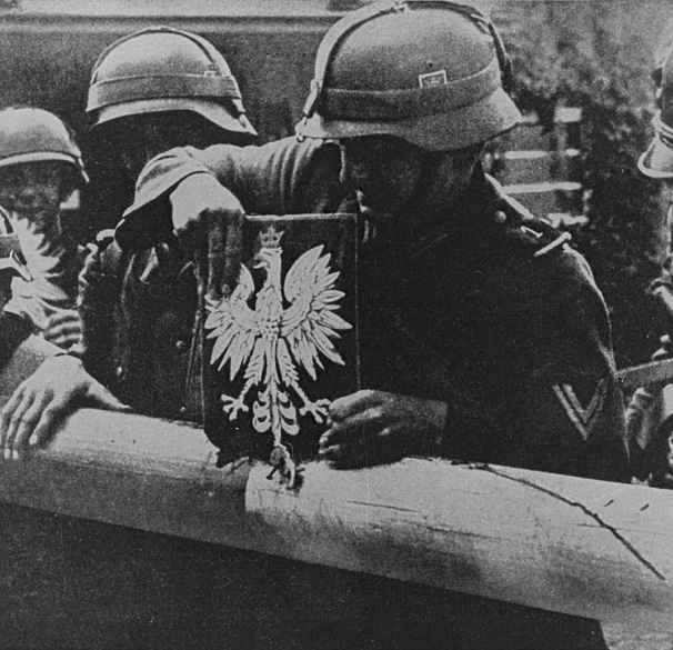 Germany invades Poland 1939 wikimedia 2019 cropped