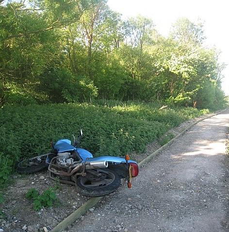 Motorcycle 2023 wikimedia Abandoned_Motorbike_-_geograph.org.uk_-_1876187