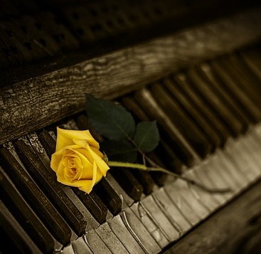 Piano Of Note 002 pixabay 2017 cropped