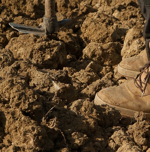 Farmer hoe field 2026 pixabay cropped