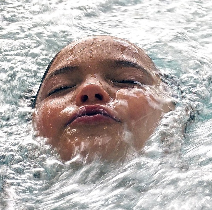 Girl pool swim water 2026 pixabay elaba-swimming-pool-1229130_1280