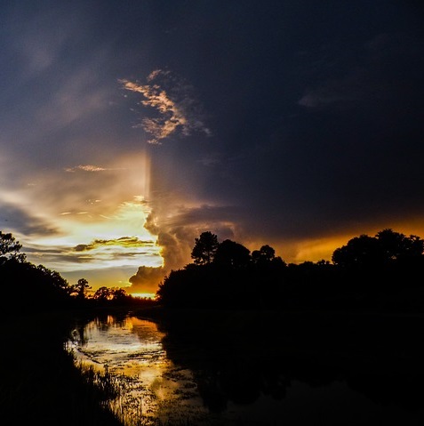 Dawn on river 002 2017 pixabay cropped
